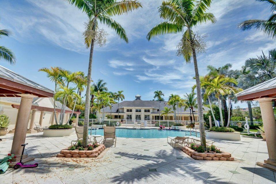 SOMERSET AT ABACOA CONDO - Residential