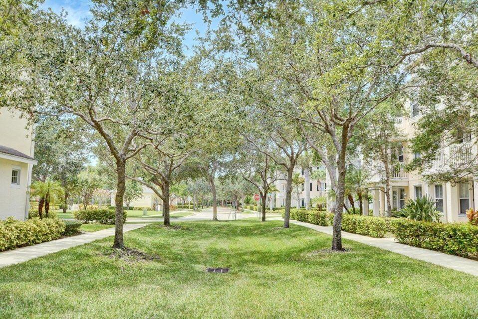 SOMERSET AT ABACOA CONDO - Residential