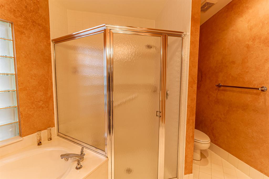 CORAL LAKES - Residential