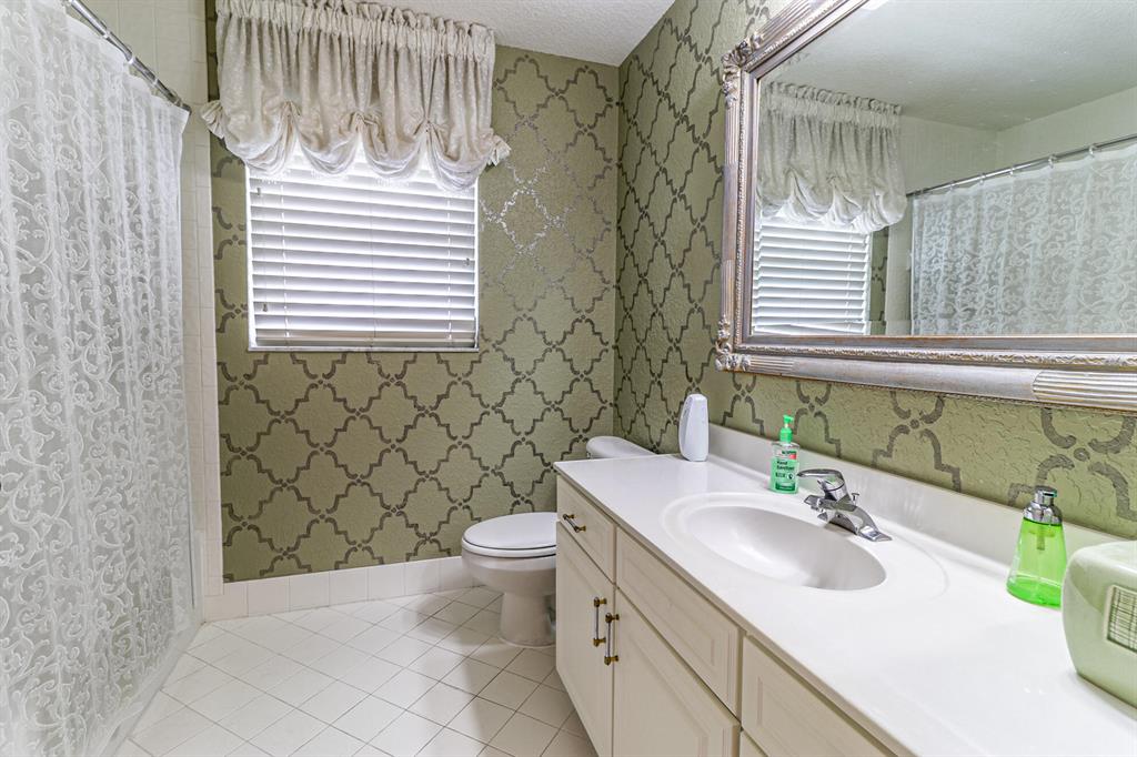 CORAL LAKES - Residential