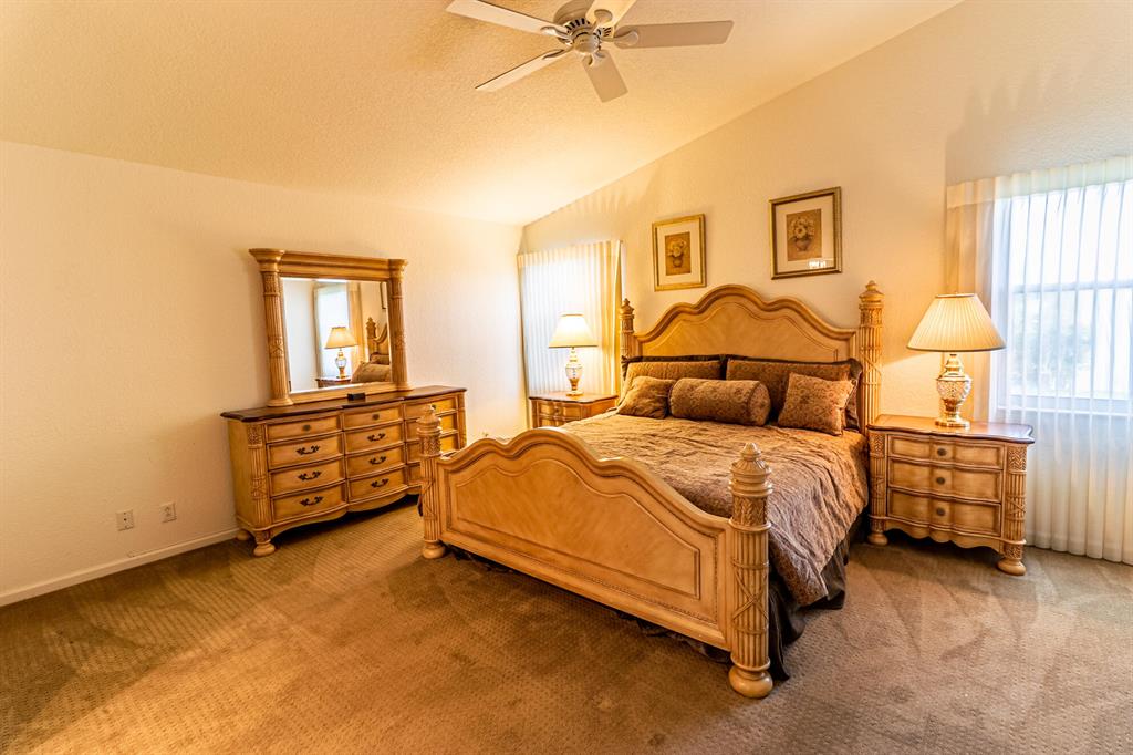 CORAL LAKES - Residential