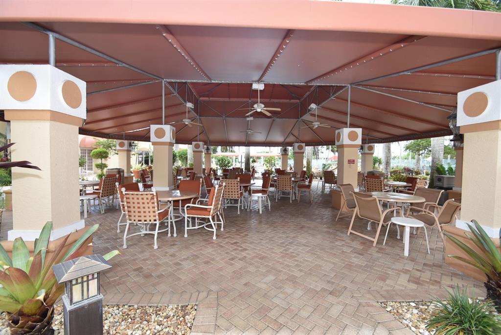 CORAL LAKES - Residential