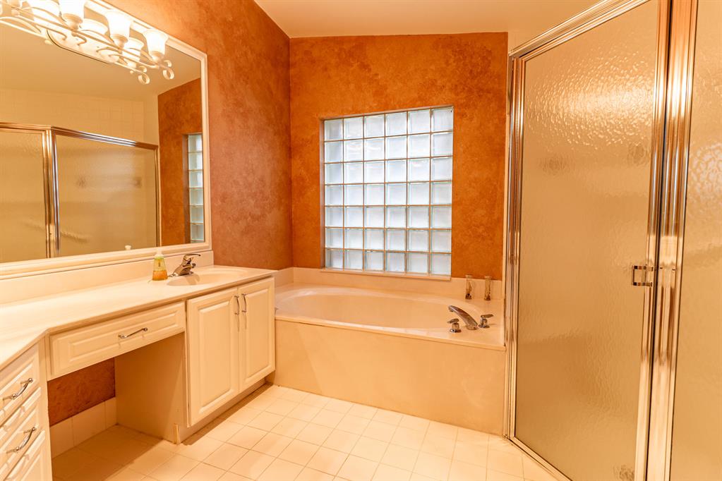 CORAL LAKES - Residential