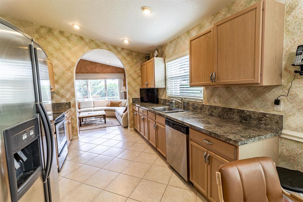 CORAL LAKES - Residential