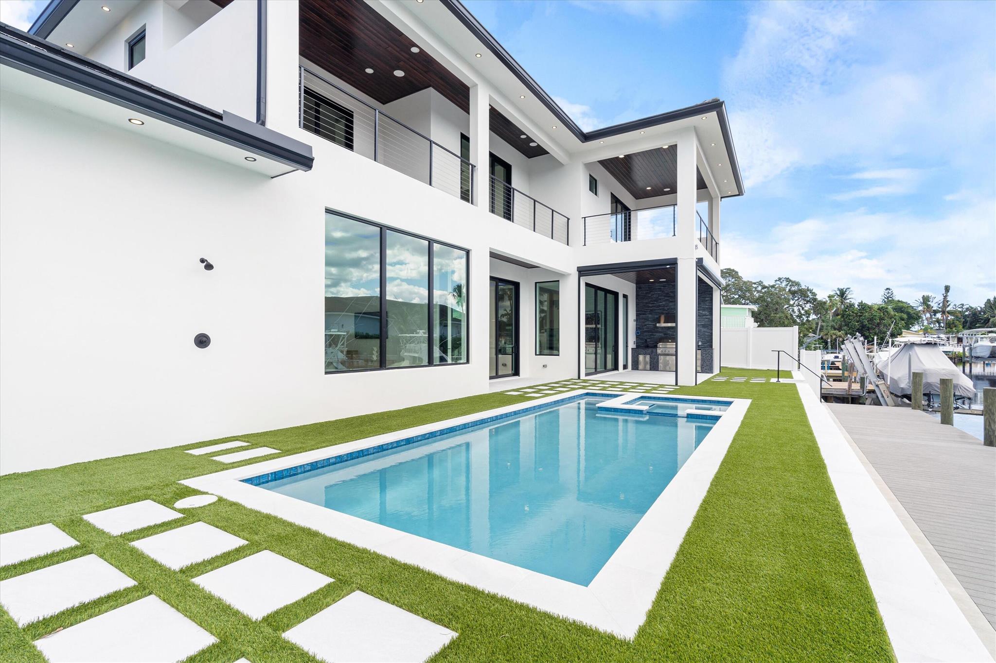 PARADISE PORT - Residential