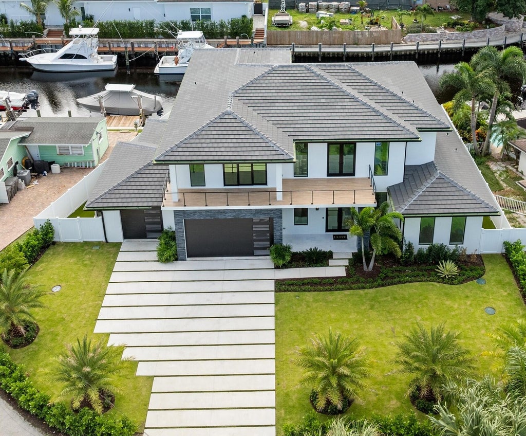 Photo of 14264 Leeward Way, Palm Beach Gardens, FL 33410 (MLS # R11040535)