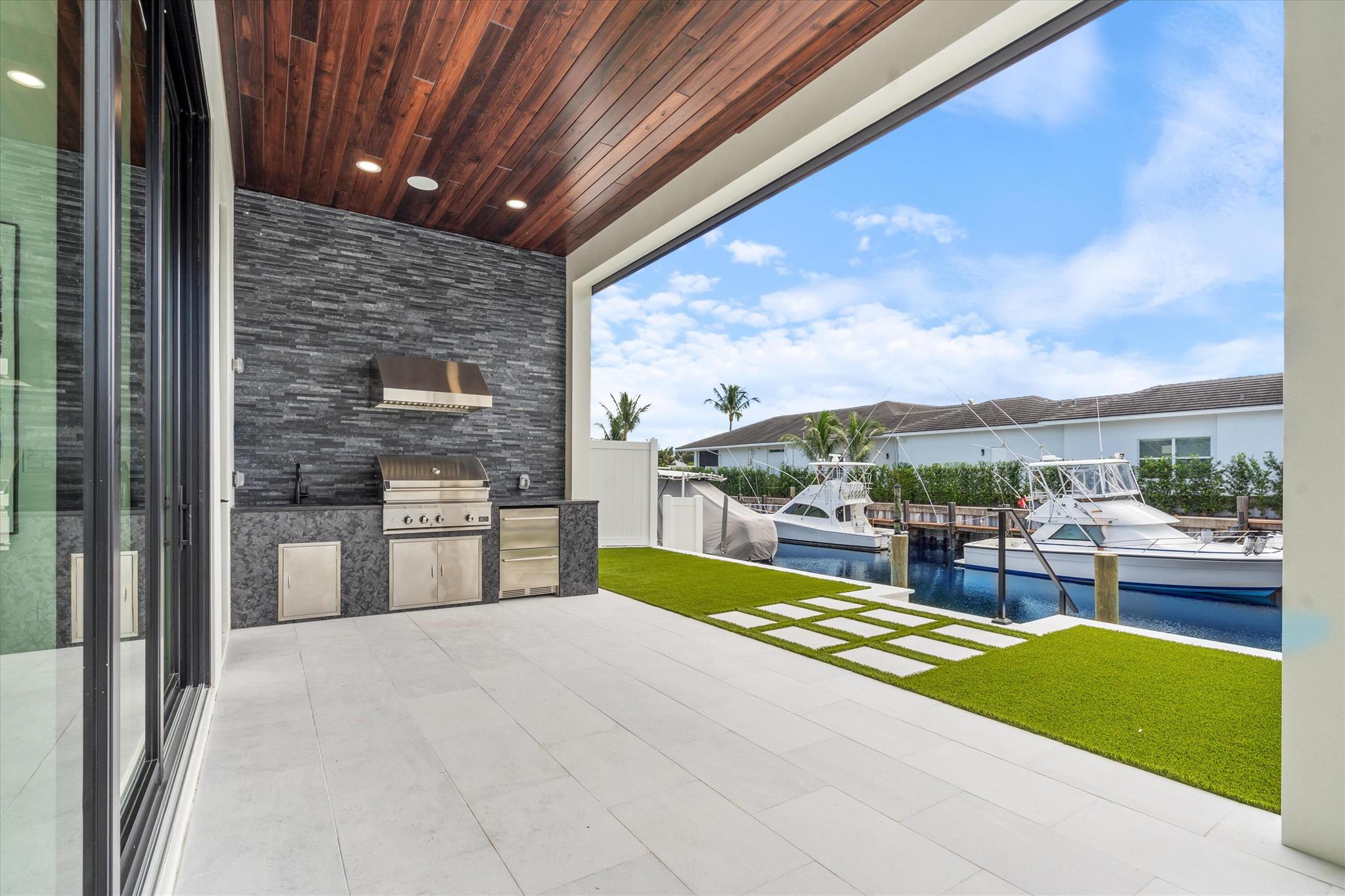 PARADISE PORT - Residential