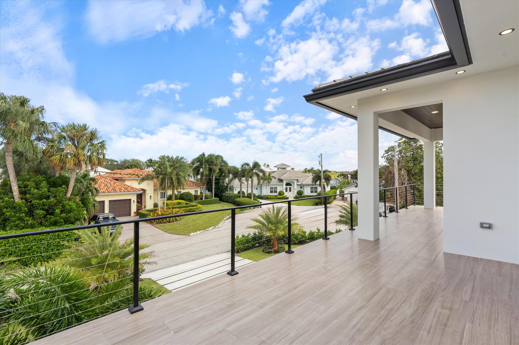 PARADISE PORT - Residential