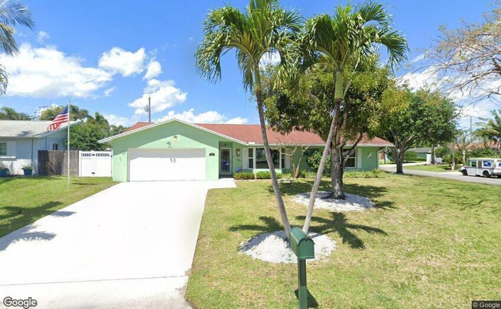 Photo of 1003 SW 25th Place, Boynton Beach, FL 33426 (MLS # R11052422)