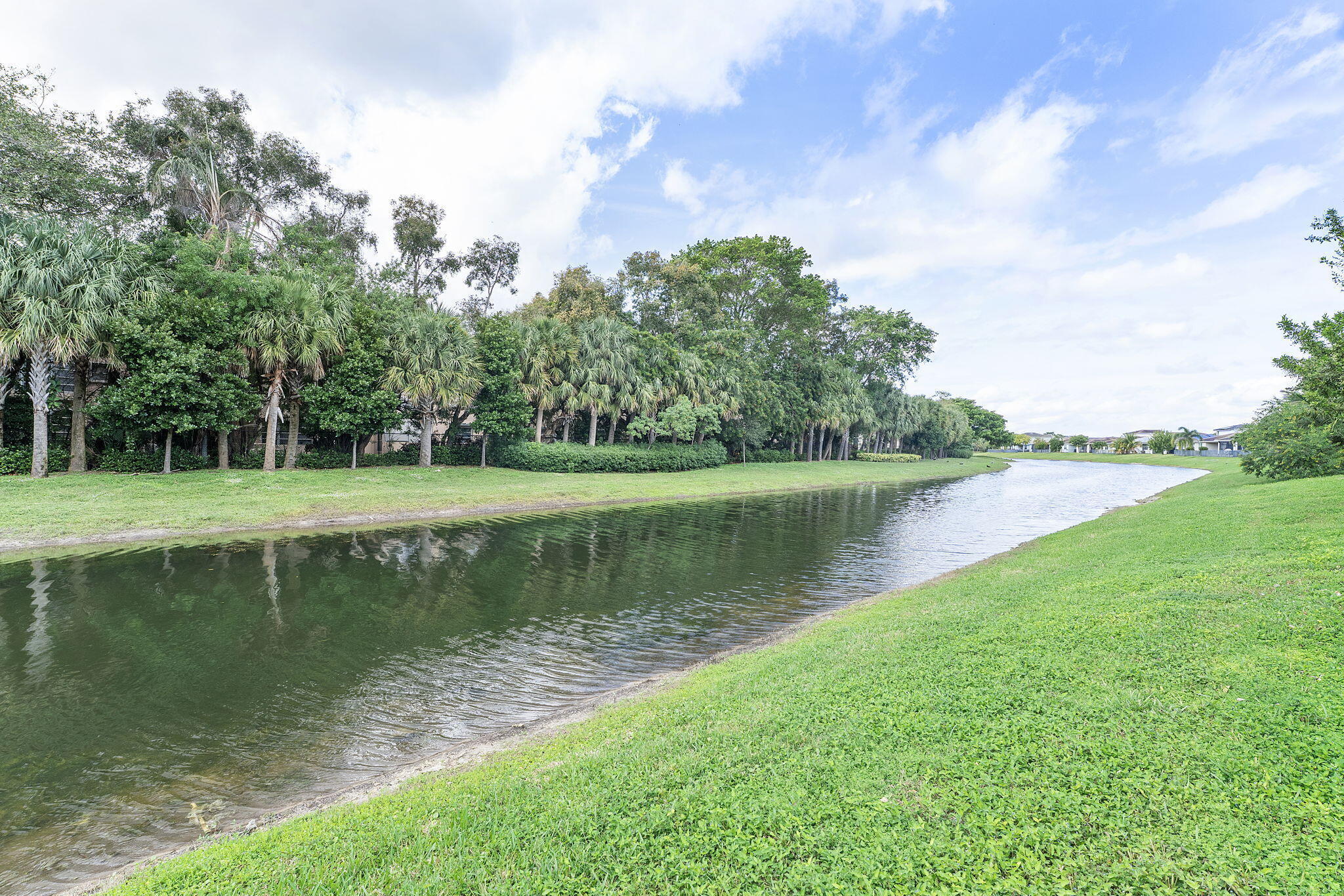 CRYSTAL LAKE 1ST SEC Veleiros - Residential