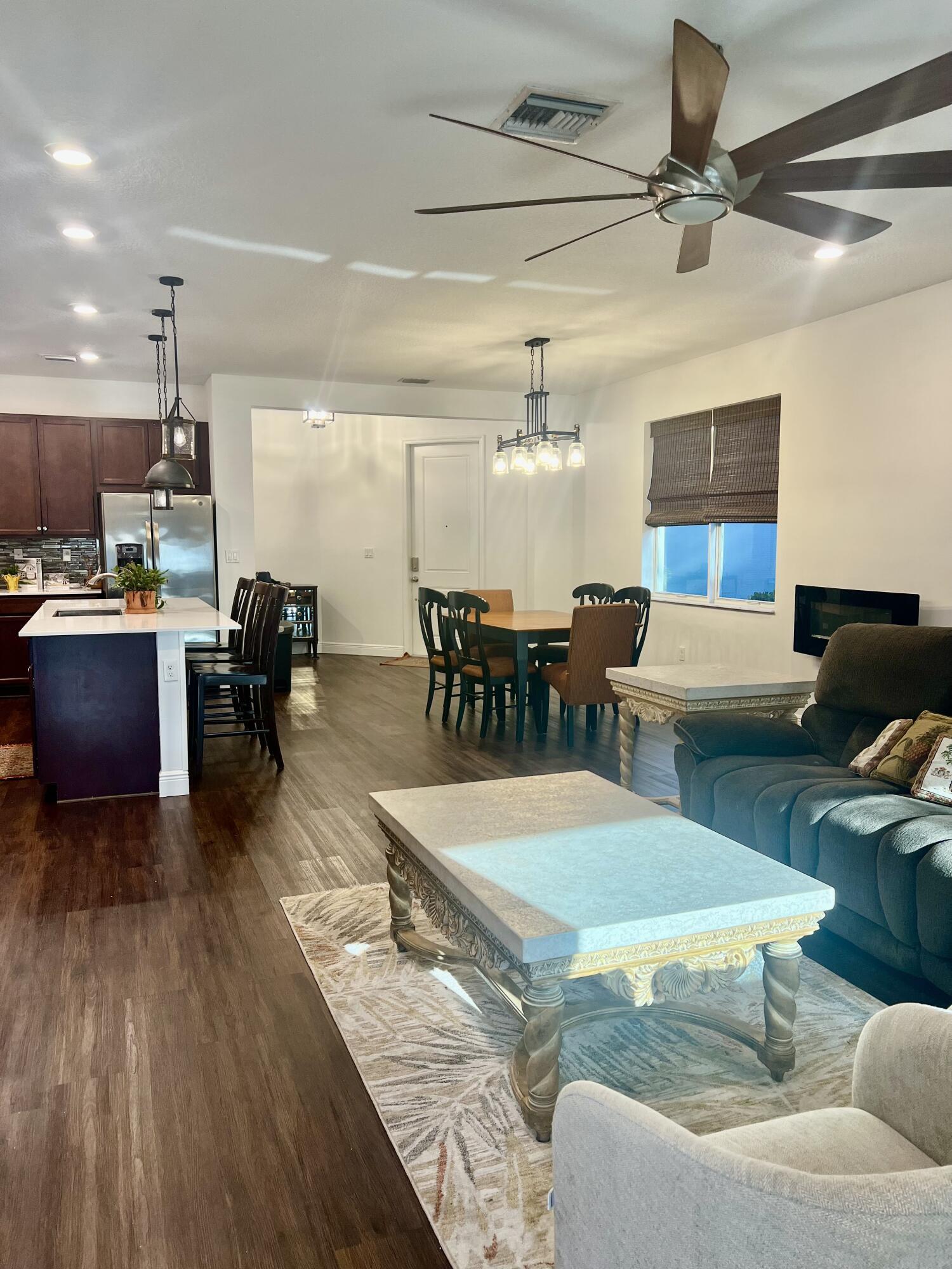 CRYSTAL LAKE 1ST SEC Veleiros - Residential