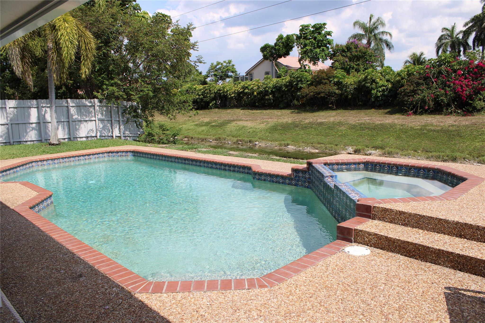 BONAVENTURE LAKES - Residential