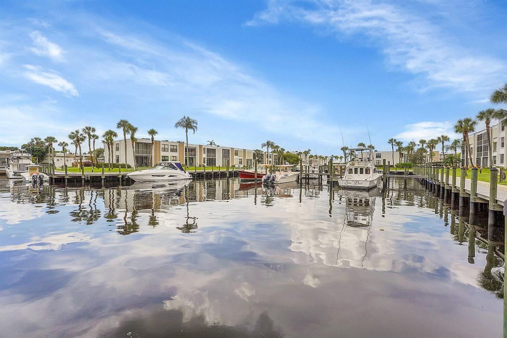 Photo of 1950 SW Palm City Road #5306, Stuart, FL 34994 (MLS # R11020948)