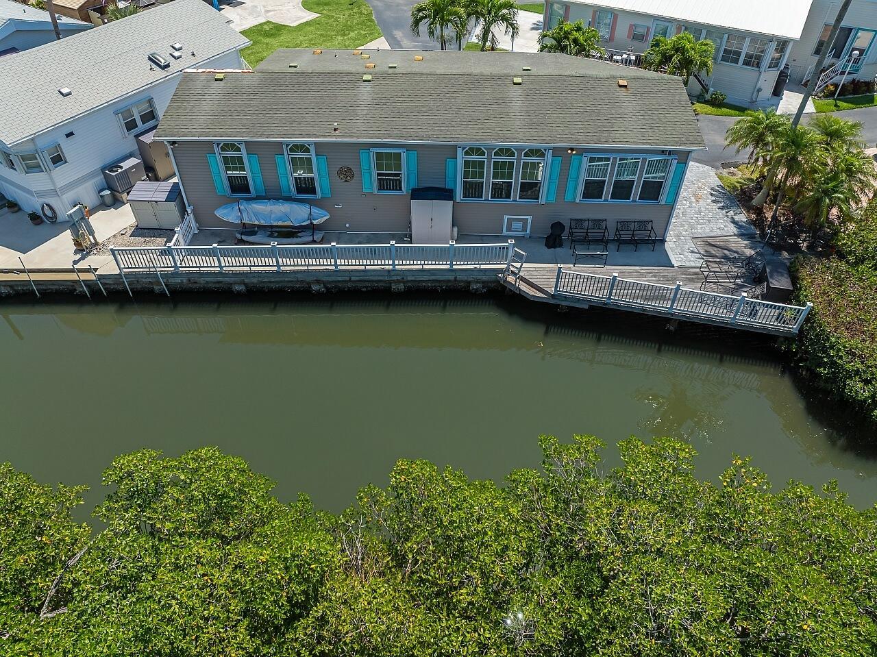 5367 Montego Circle, Fort Pierce, FL, 34949/$449,000 4 5367 Montego Circle