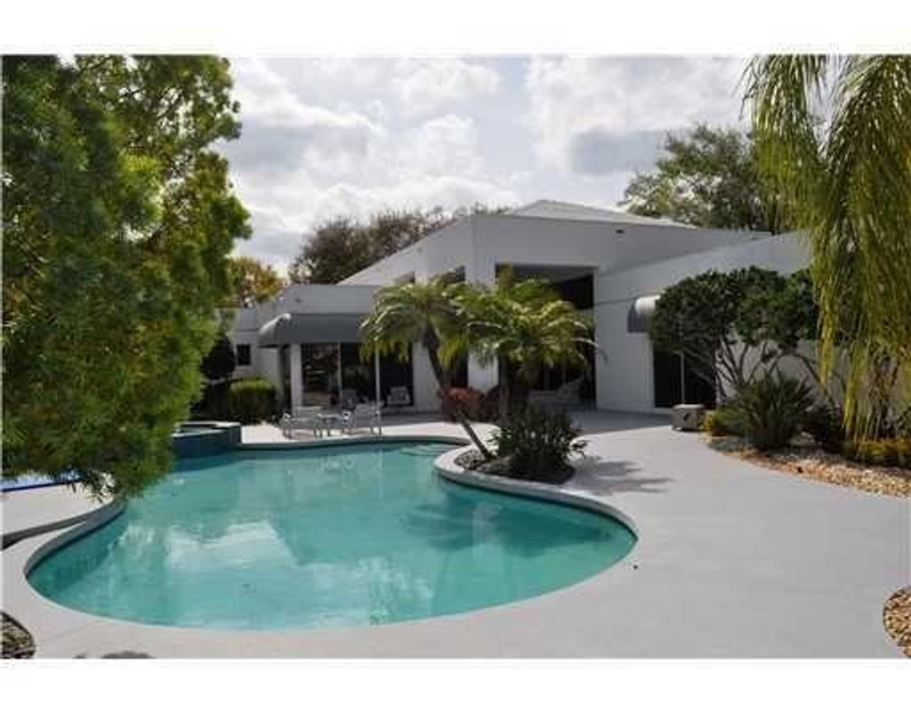 Photo of 13867 Le Bateau Isle Isle, Palm Beach Gardens, FL 33410 (MLS # R10704493)