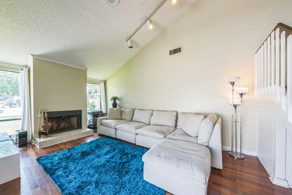 103 Summerwinds Ln