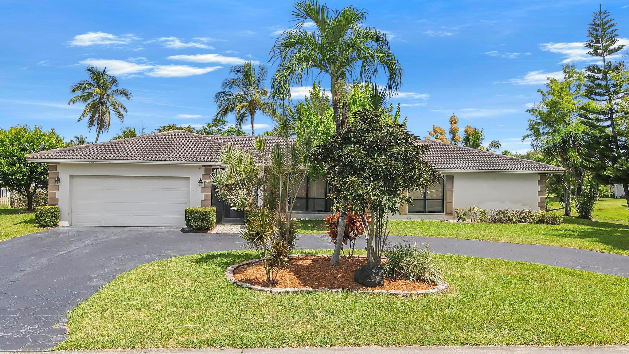 2640 NW 115th Dr, Coral Springs, FL, 33065/$729,900 3 2640 NW 115th Dr