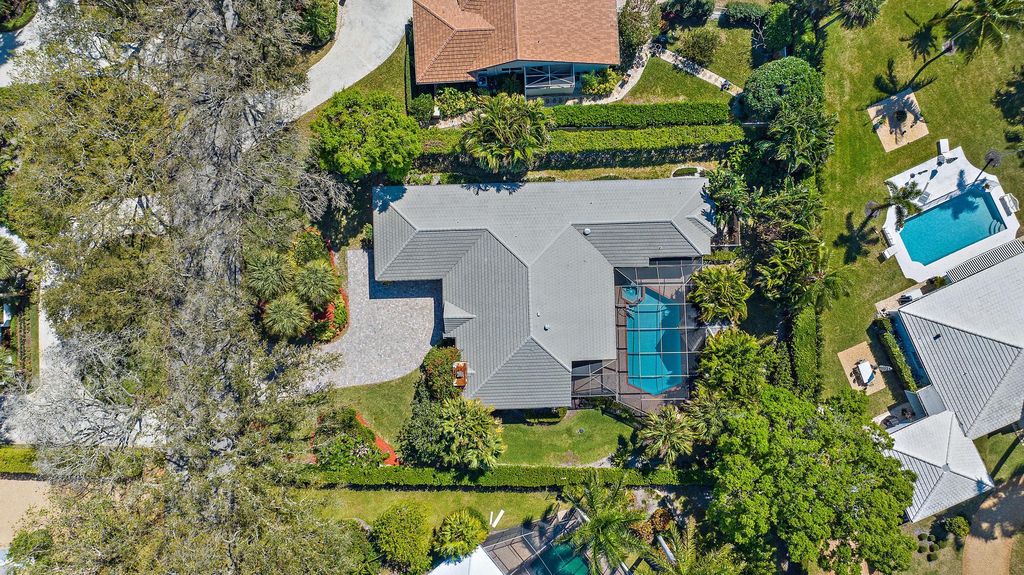 Photo of 162 Via Veracruz, Jupiter, FL 33458 (MLS # R10965008)