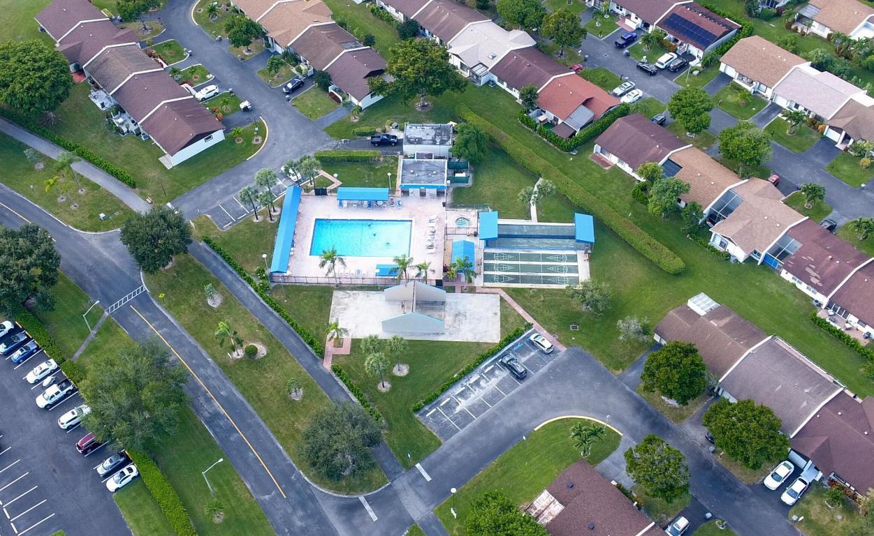 SEAGRAPE CONDO - Residential