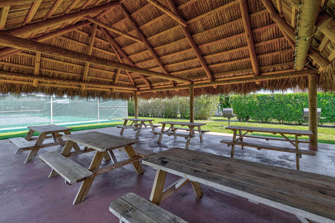 SEAGRAPE CONDO - Residential