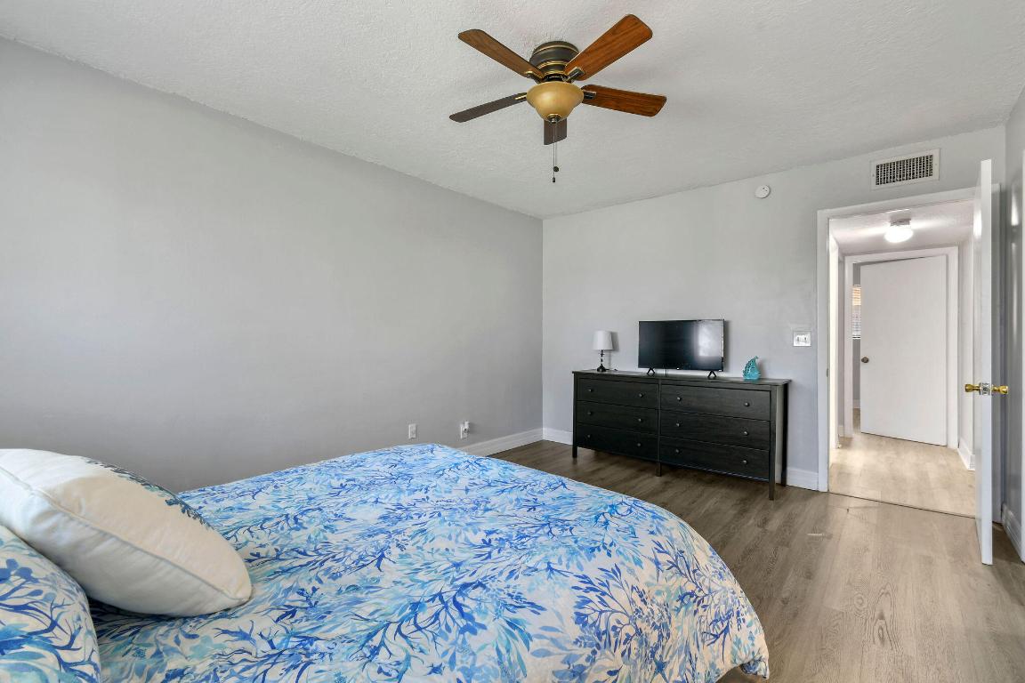 SEAGRAPE CONDO - Residential