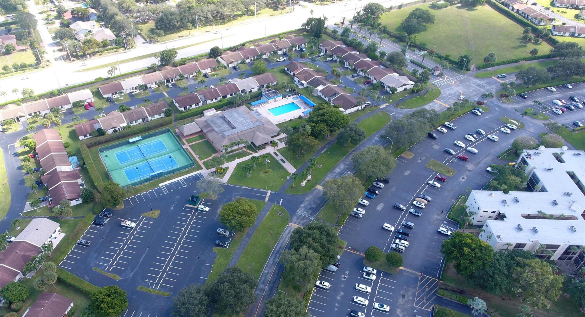 SEAGRAPE CONDO - Residential