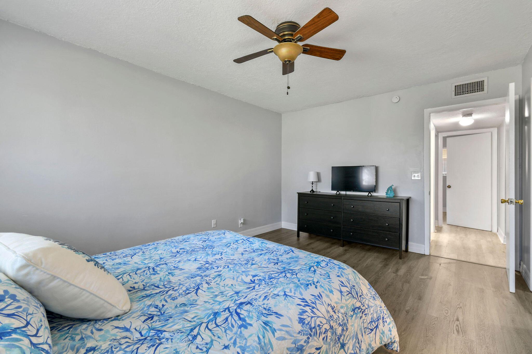 SEAGRAPE CONDO - Residential