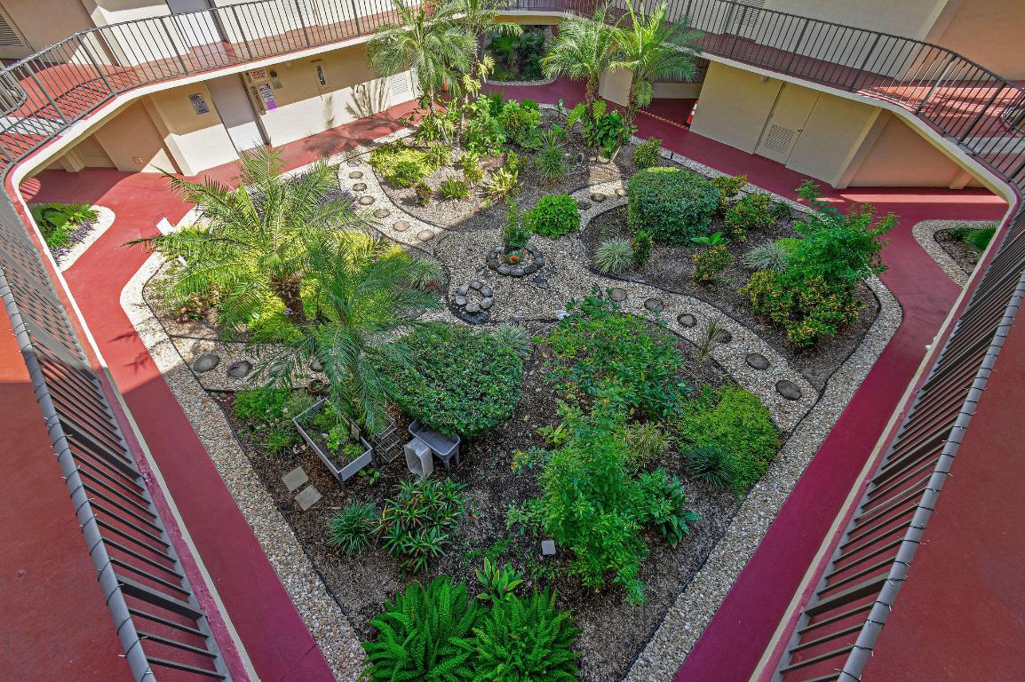 SEAGRAPE CONDO - Residential