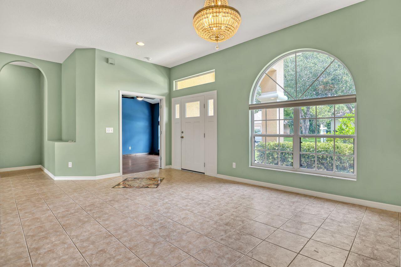 1010 Spring Oak Drive