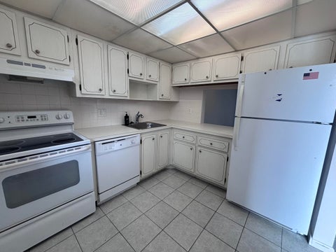 Tiny photo for 1015 Country Club Drive #205, Margate, FL 33063 (MLS # B26049115)