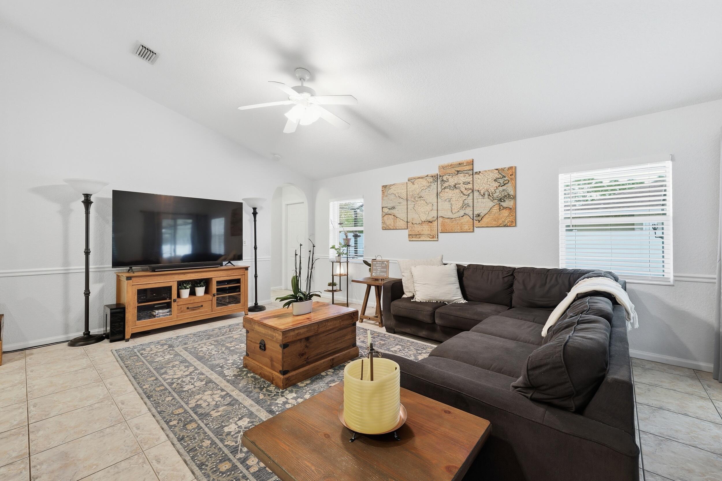 PORT ST LUCIE SECTION 46 1ST REPLAT - Residential