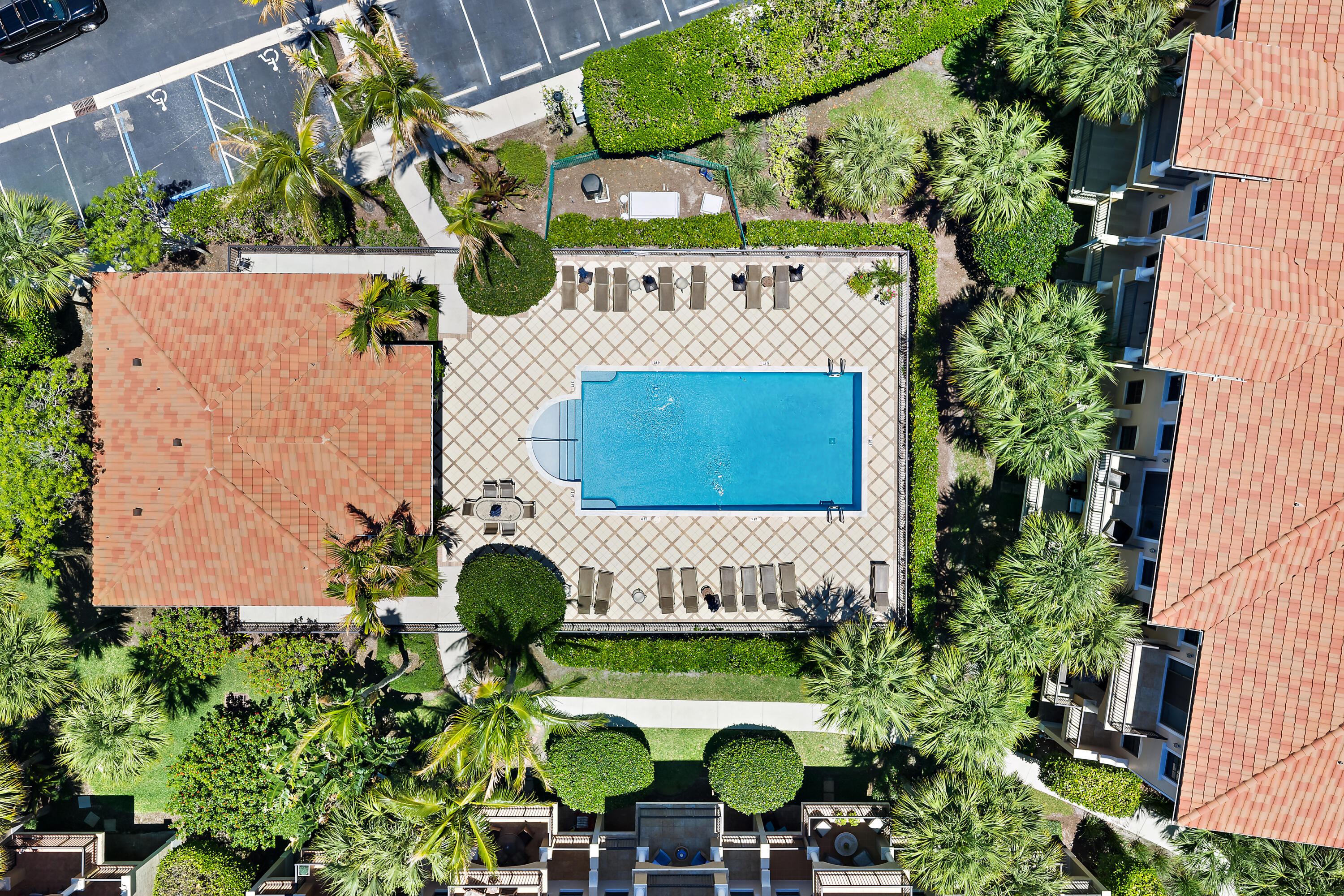 CASA DEL SOL OF TEQUESTA - Residential