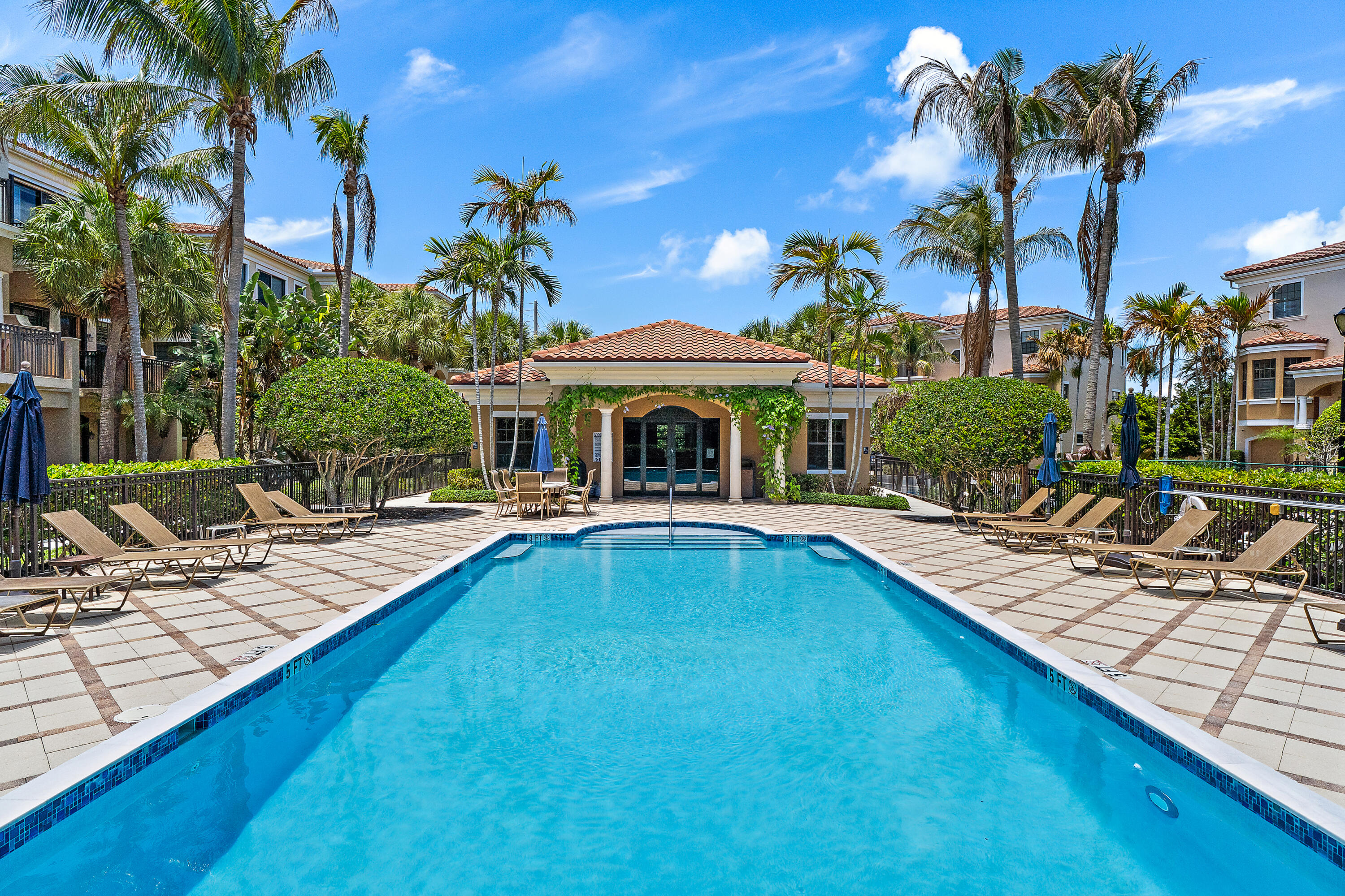 CASA DEL SOL OF TEQUESTA - Residential