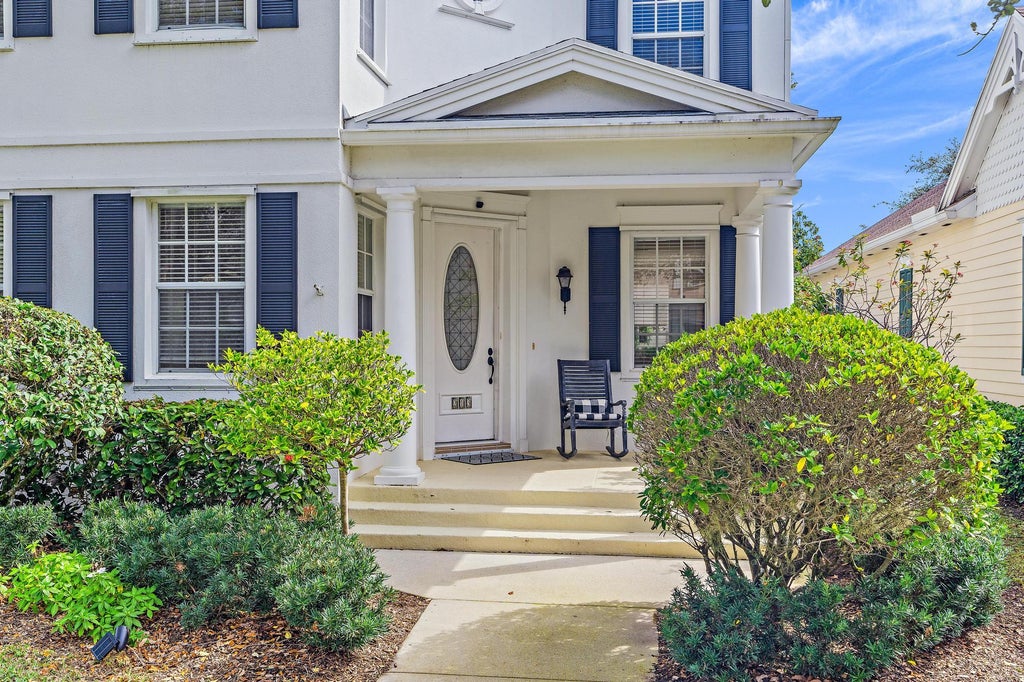 Photo of 213 New Haven Boulevard, Jupiter, FL 33458 (MLS # R10959793)