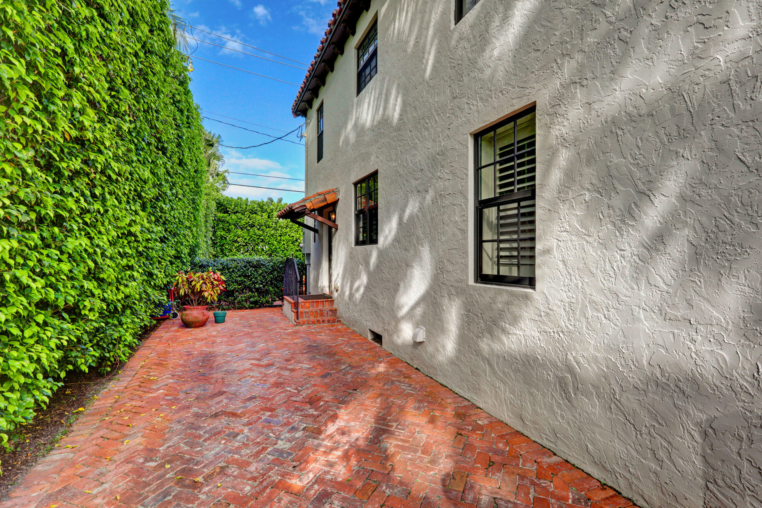 MONCEAUX - Residential