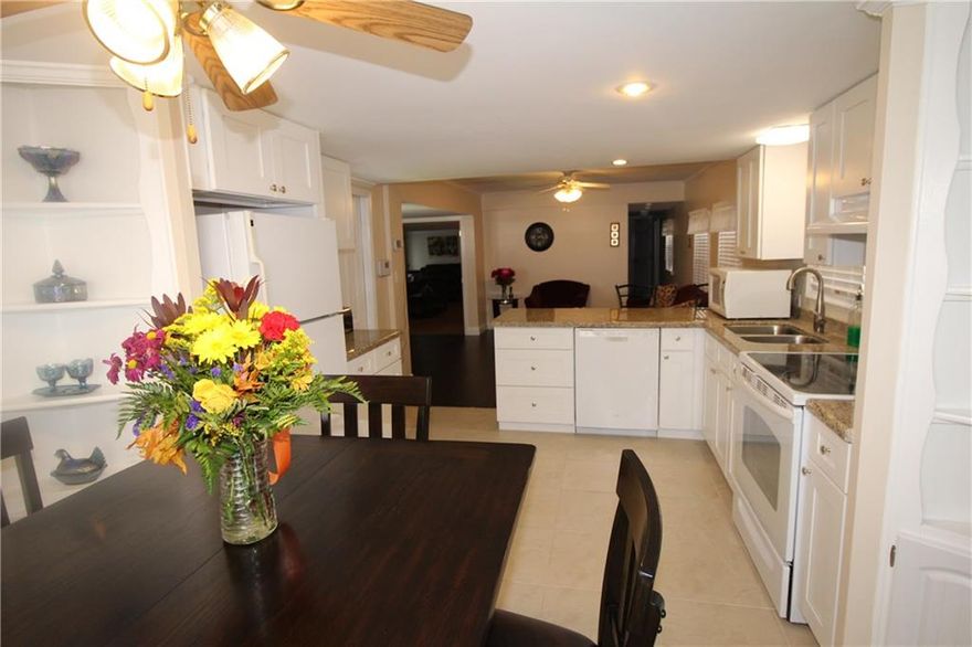 ***CASH ONLY*** Great 3/2 corner lot manufactured home in the Estates of Ft Lauderdale. Newer kitchen. New laminate & tile floors. Washer & dryer. Large family room. Tons of amenities with a low Hoa fee! Sq footage larger than the tax records. This is a must see!! ***CASH ONLY***