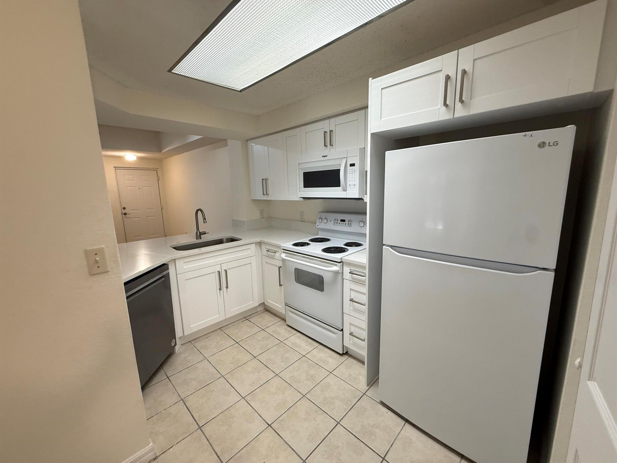 SAN MATERA THE GARDENS CO - Residential Lease