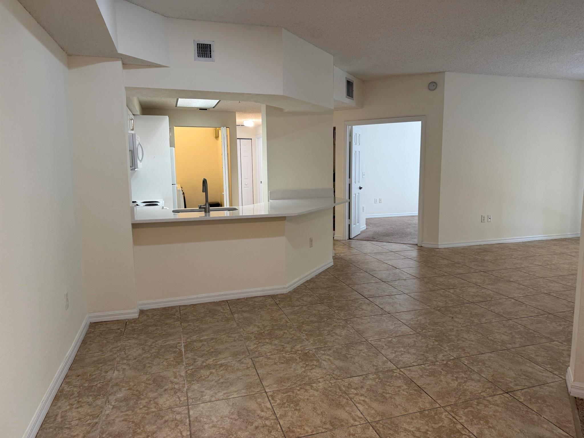 SAN MATERA THE GARDENS CO - Residential Lease