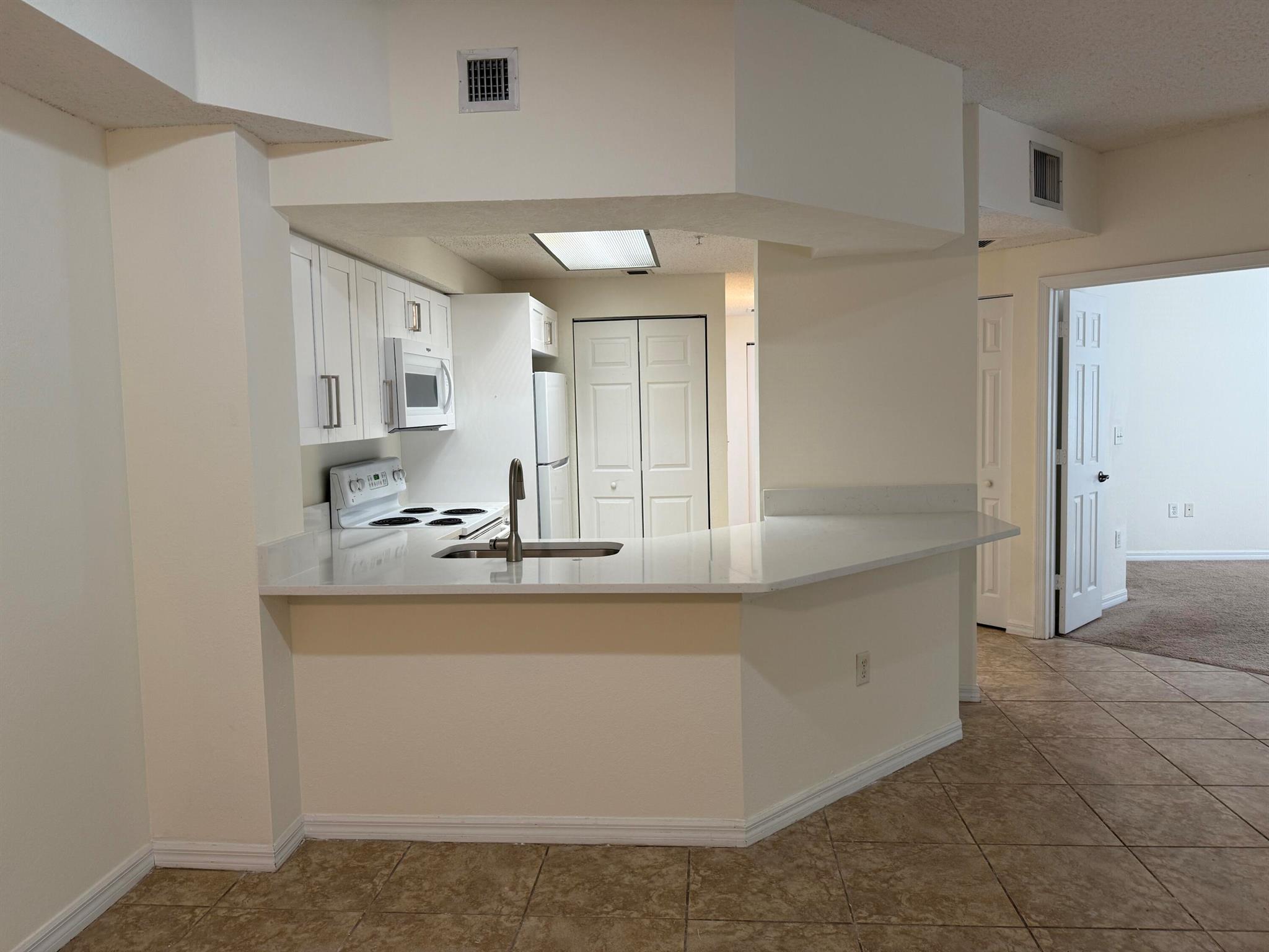 SAN MATERA THE GARDENS CO - Residential Lease