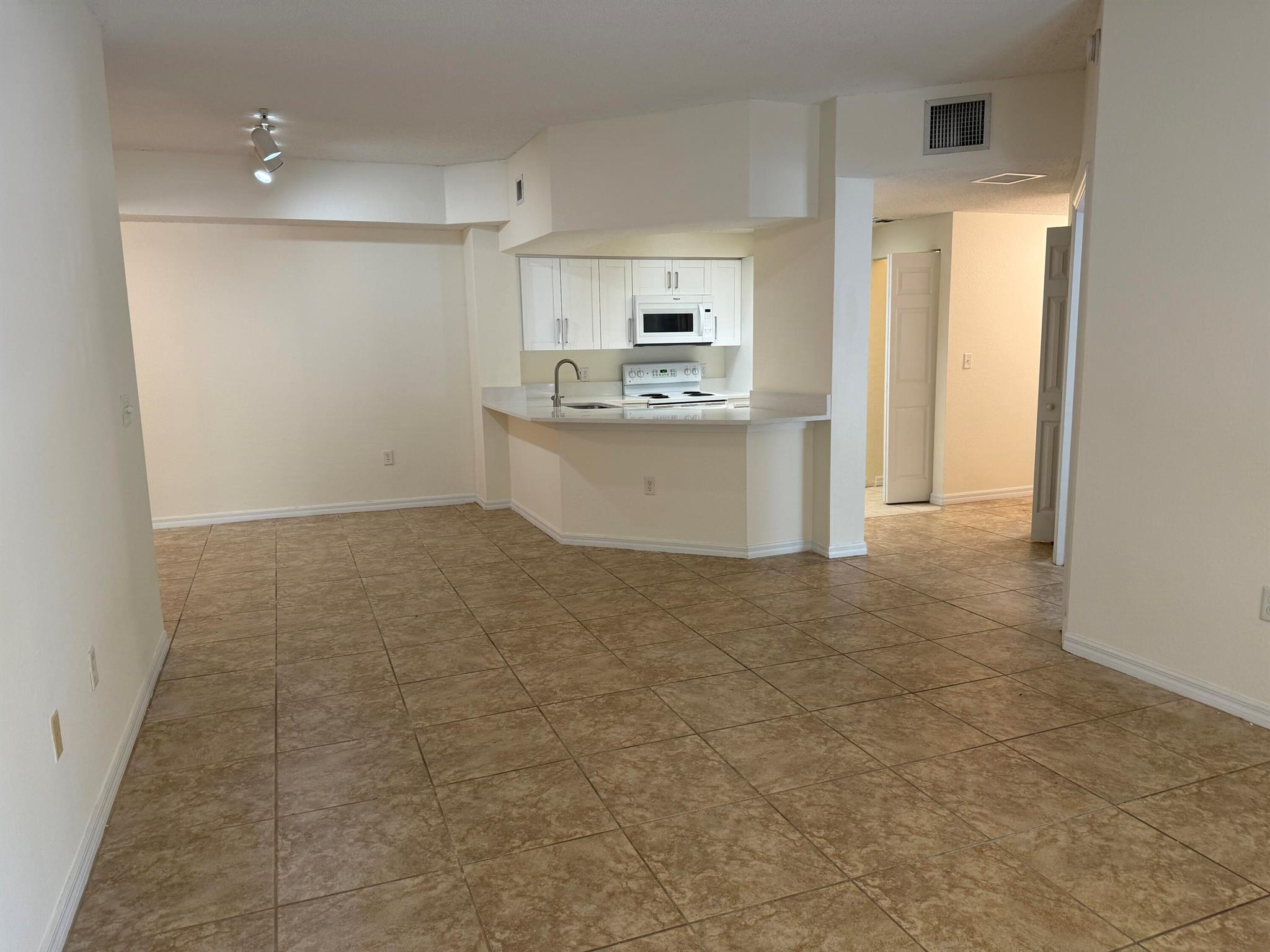 SAN MATERA THE GARDENS CO - Residential Lease