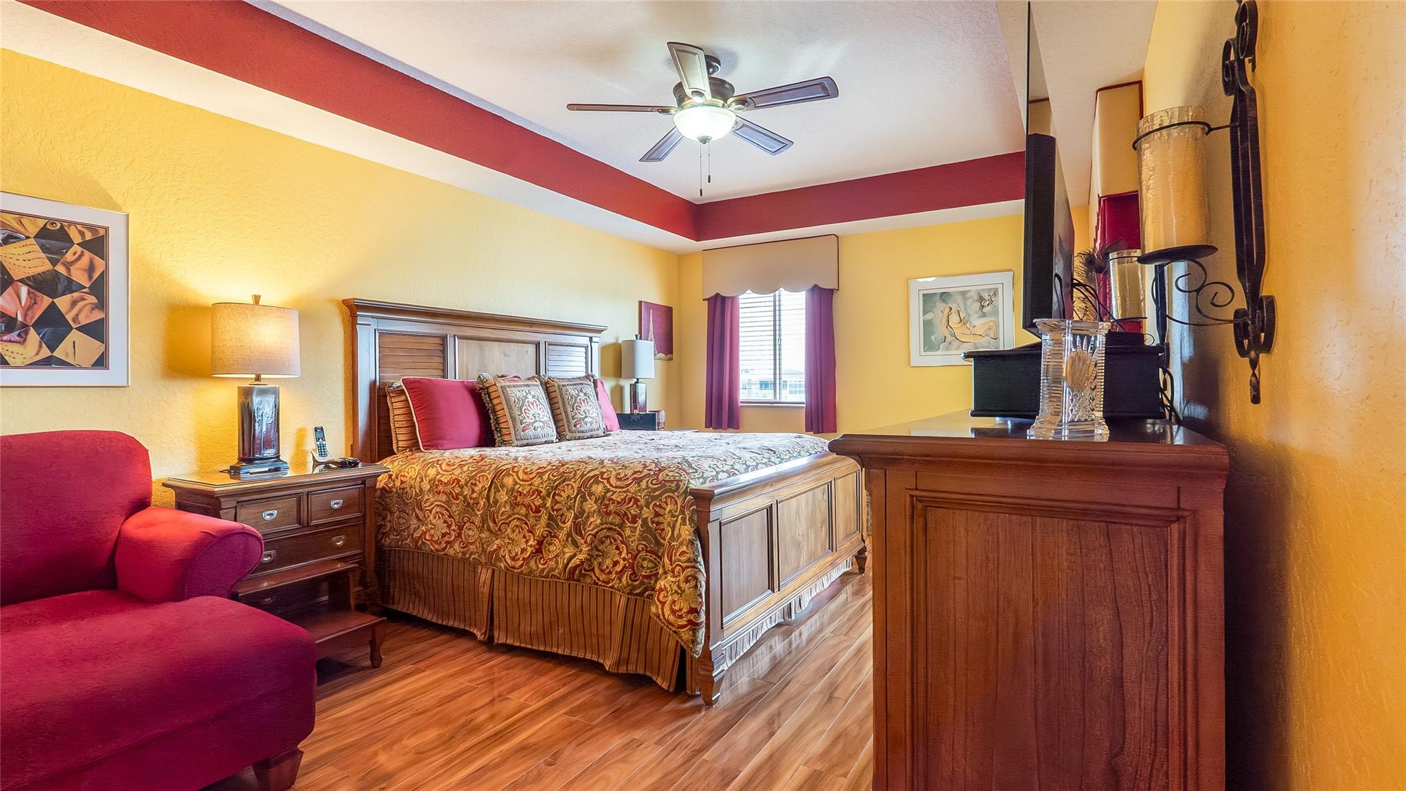 SOUTHAMPTON CONDOMINIUM - Residential