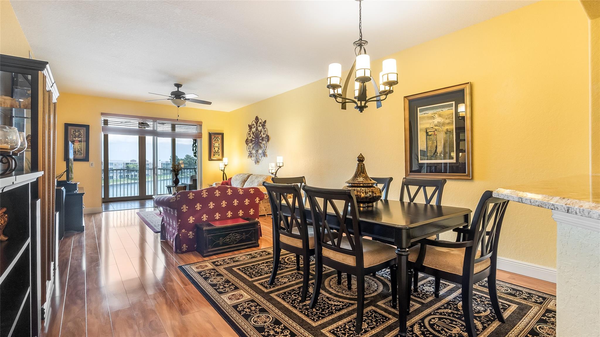 SOUTHAMPTON CONDOMINIUM - Residential
