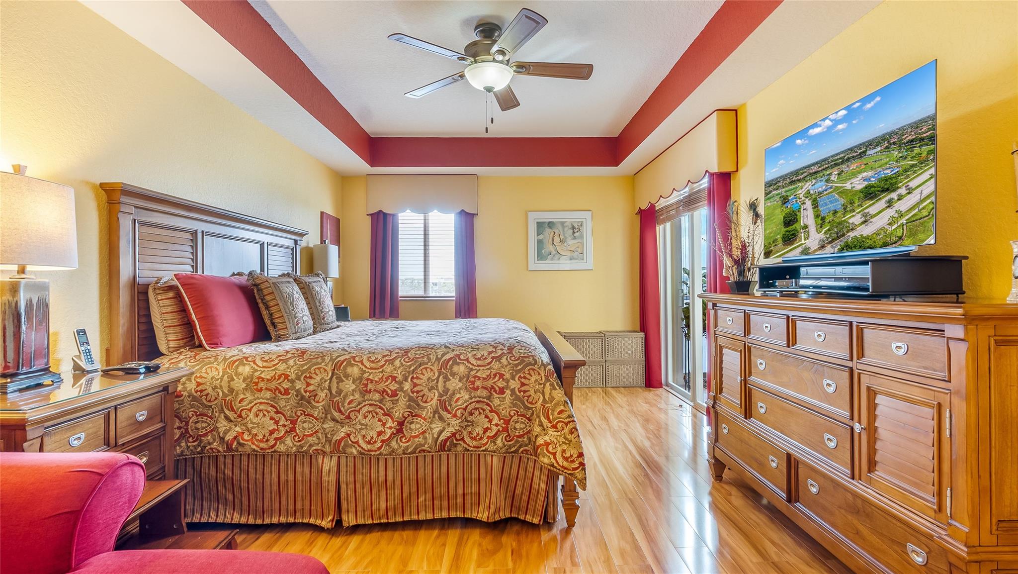 SOUTHAMPTON CONDOMINIUM - Residential