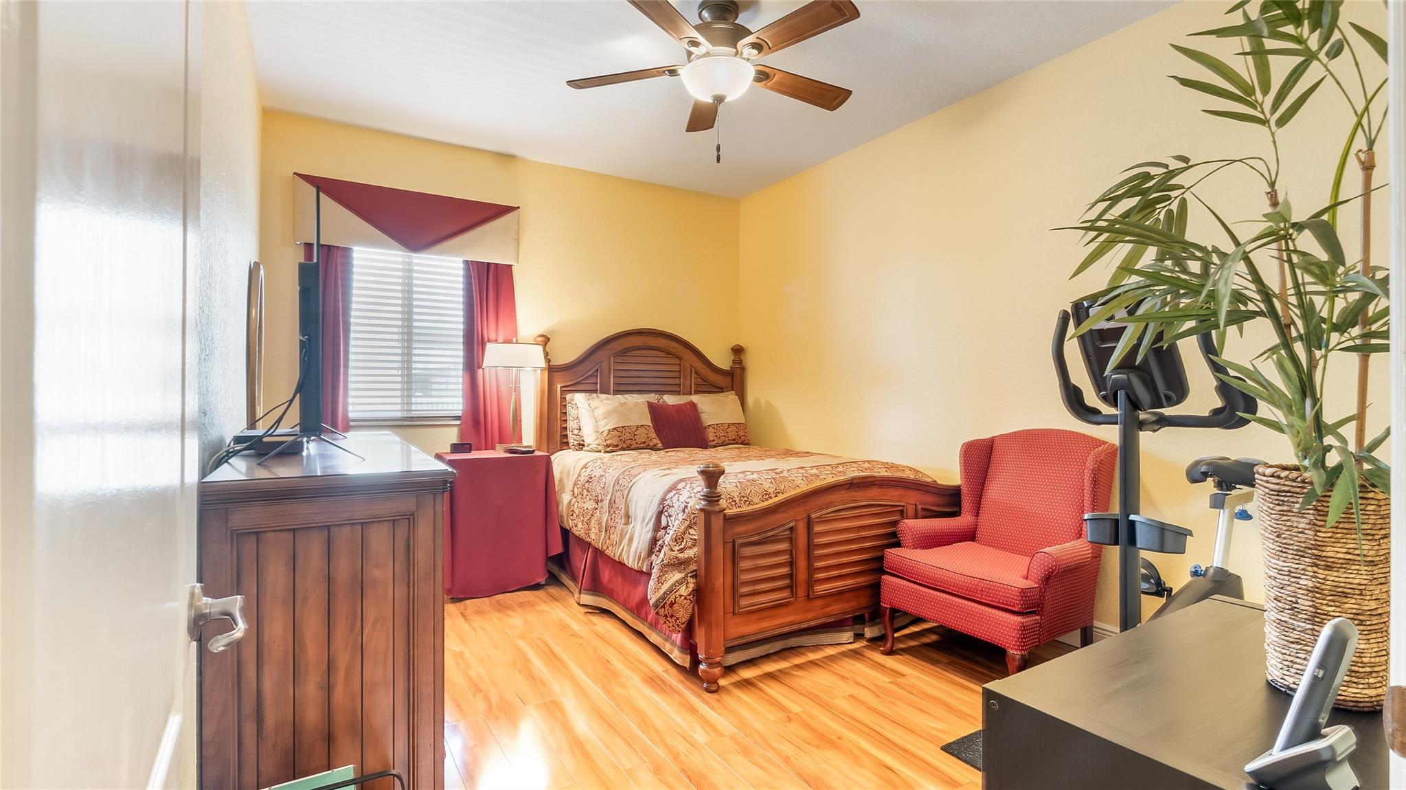 SOUTHAMPTON CONDOMINIUM - Residential