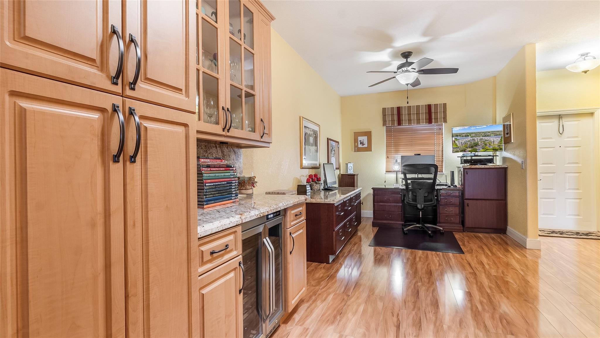 SOUTHAMPTON CONDOMINIUM - Residential