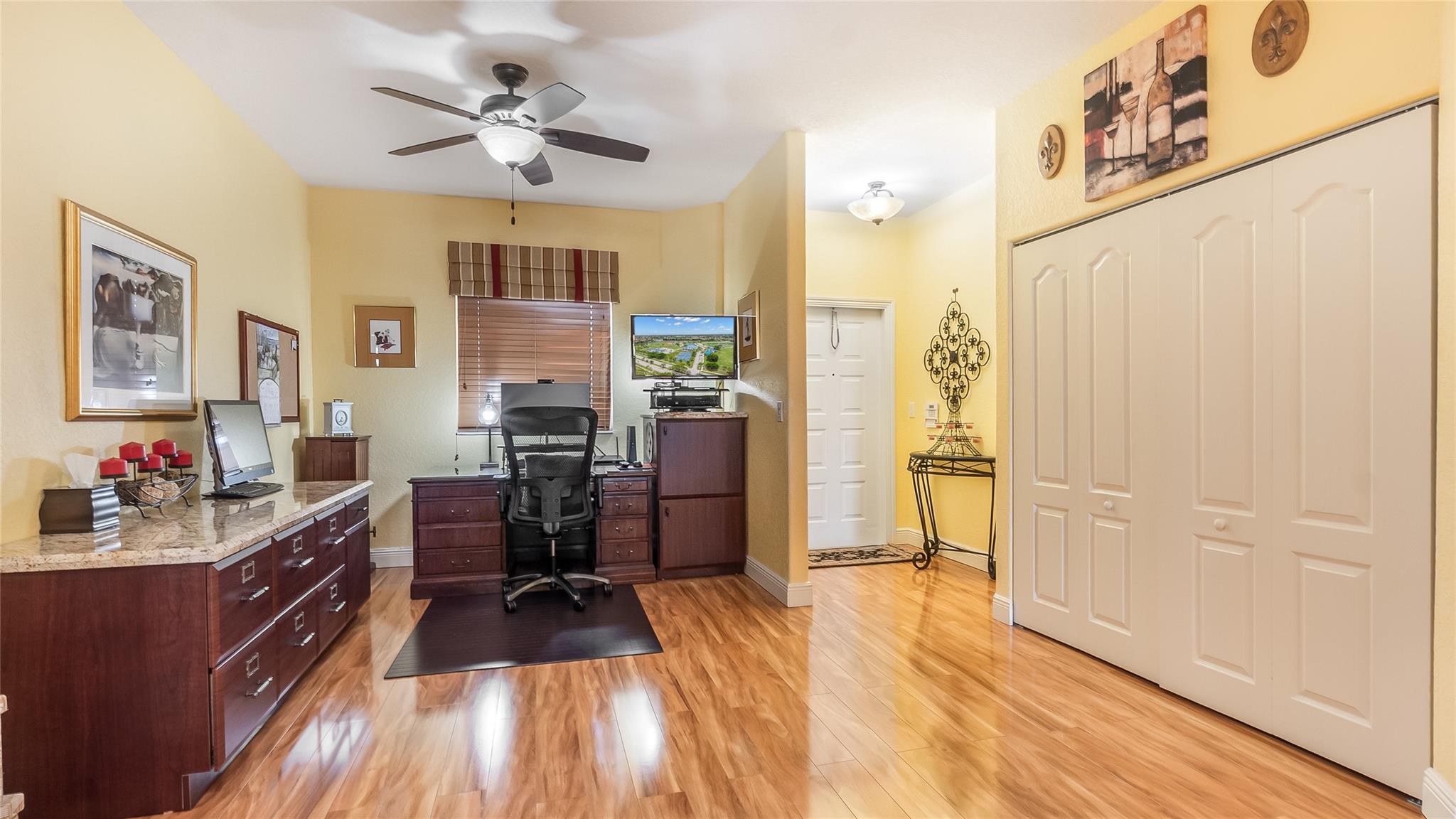 SOUTHAMPTON CONDOMINIUM - Residential
