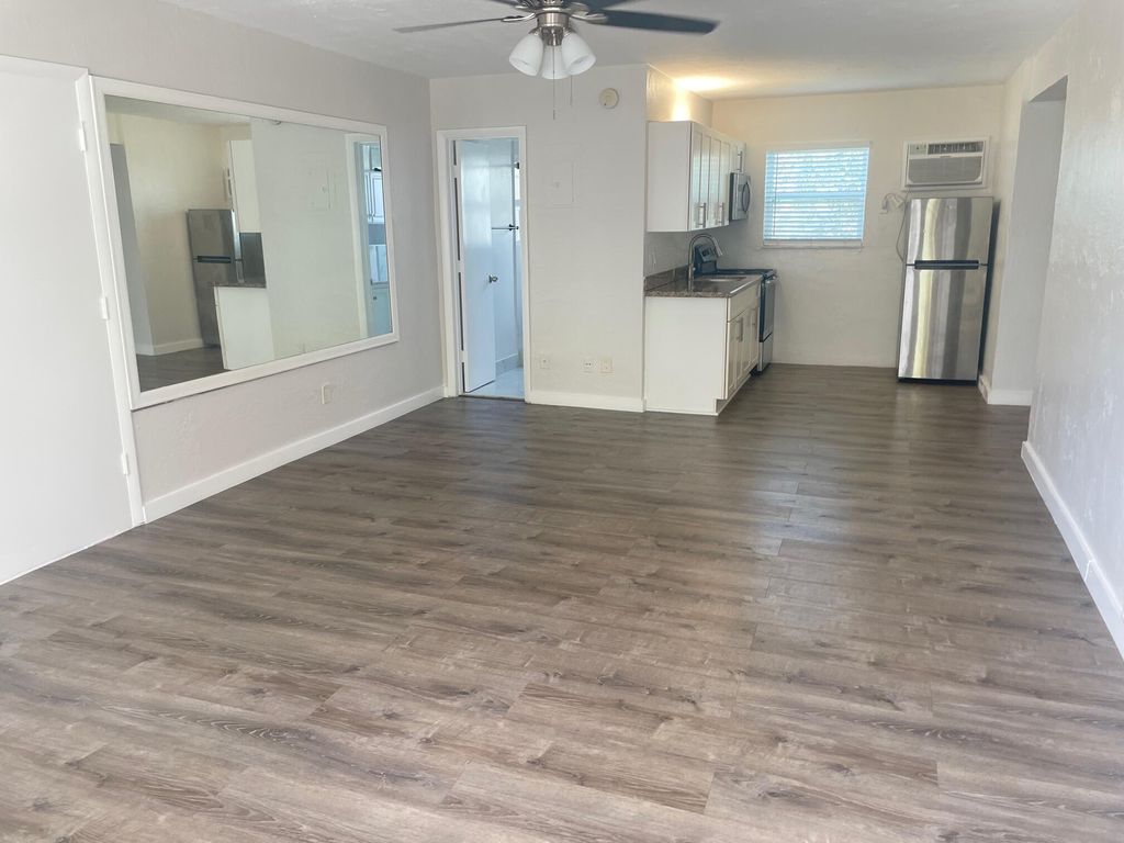 Photo of 217 SE 20th Avenue #8, Deerfield Beach, FL 33441 (MLS # B26042782)