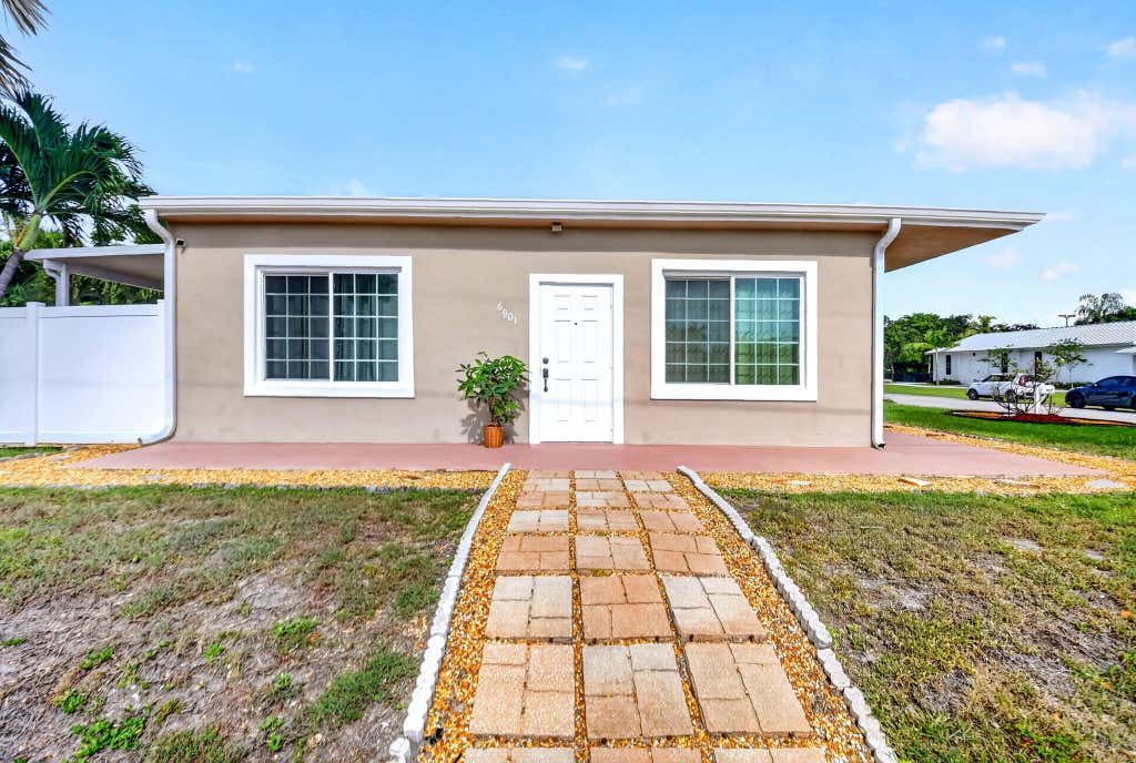 Photo of 6901 S Congress Avenue, Lake Worth, FL 33462 (MLS # B26047969)