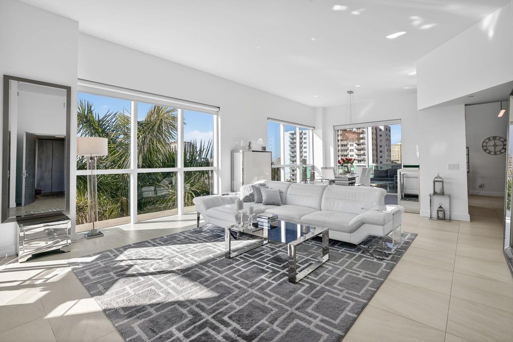 Photo of 101 S Fort Lauderdale Beach Boulevard #607, Fort Lauderdale, FL 33316 (MLS # F10551877)