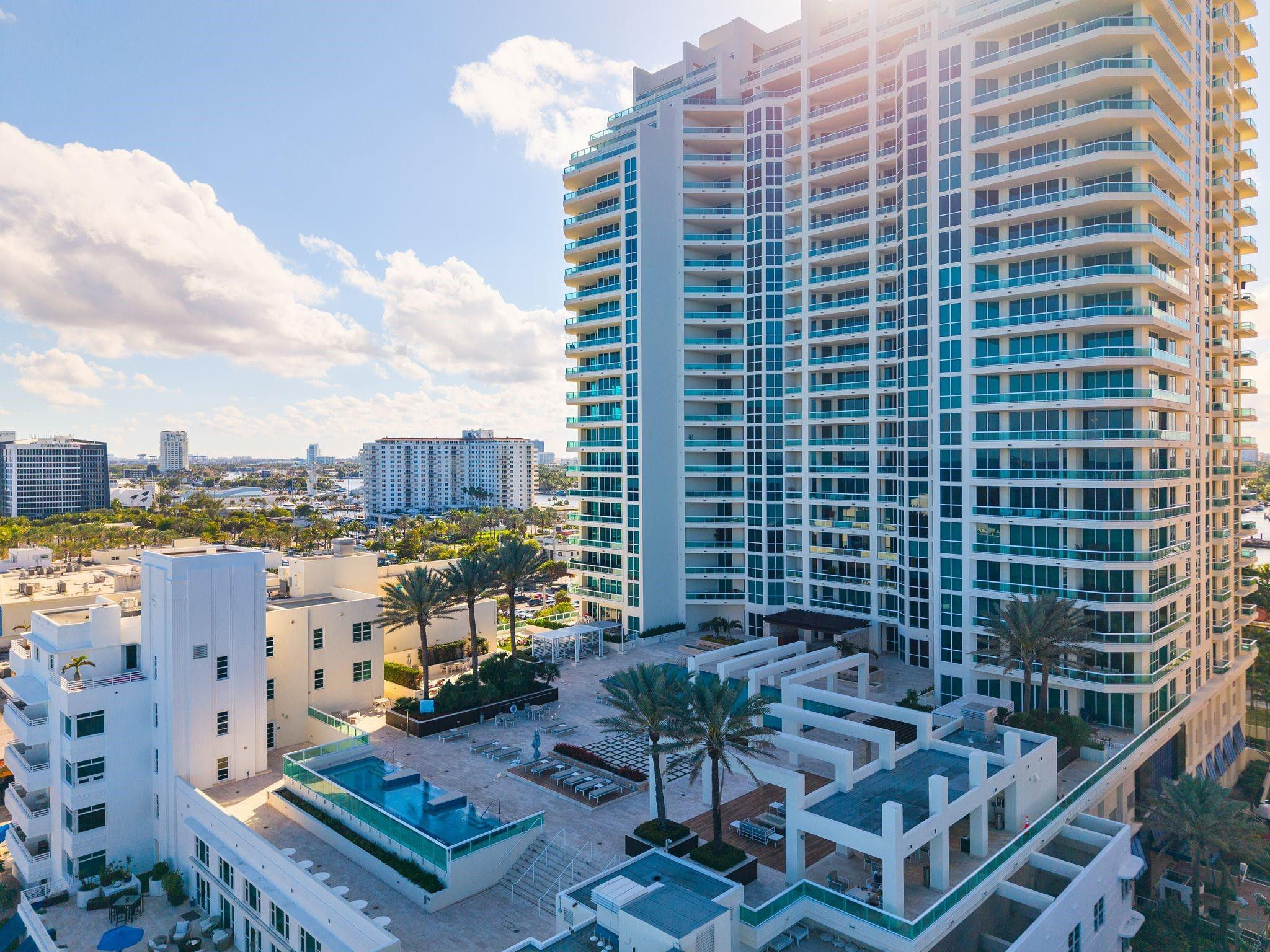 LAS OLAS BEACH CLUB - Residential